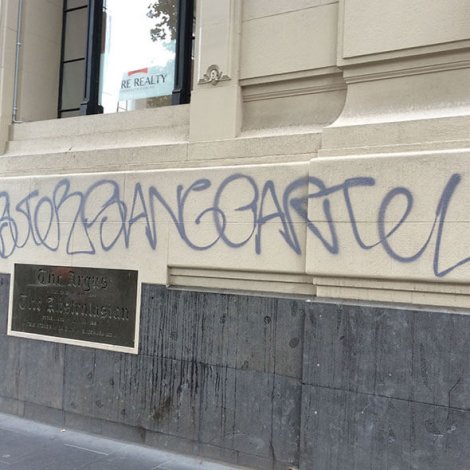Remove graffiti from granite