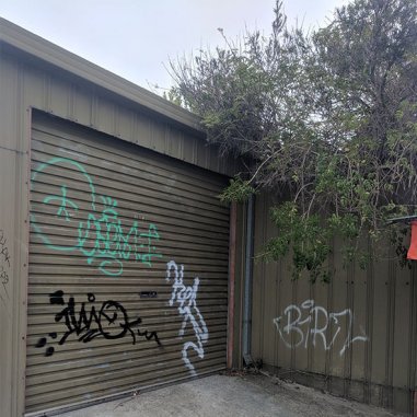 Metallic Surface Graffiti Removal