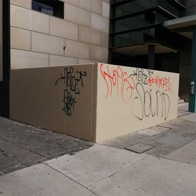 Anti Graffiti Coating in Wall